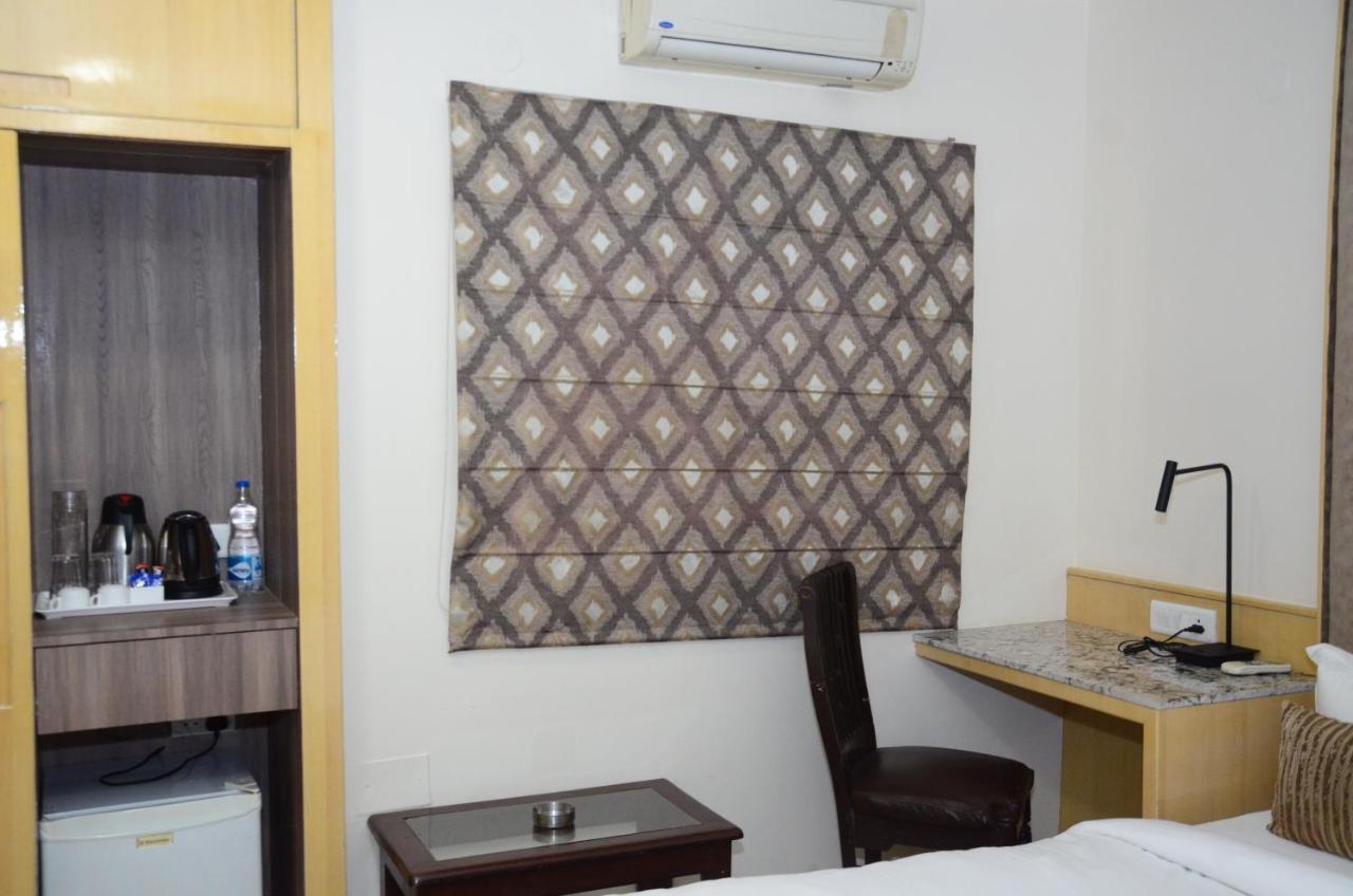 Crytsal Residency Hotel Ranchi Buitenkant foto