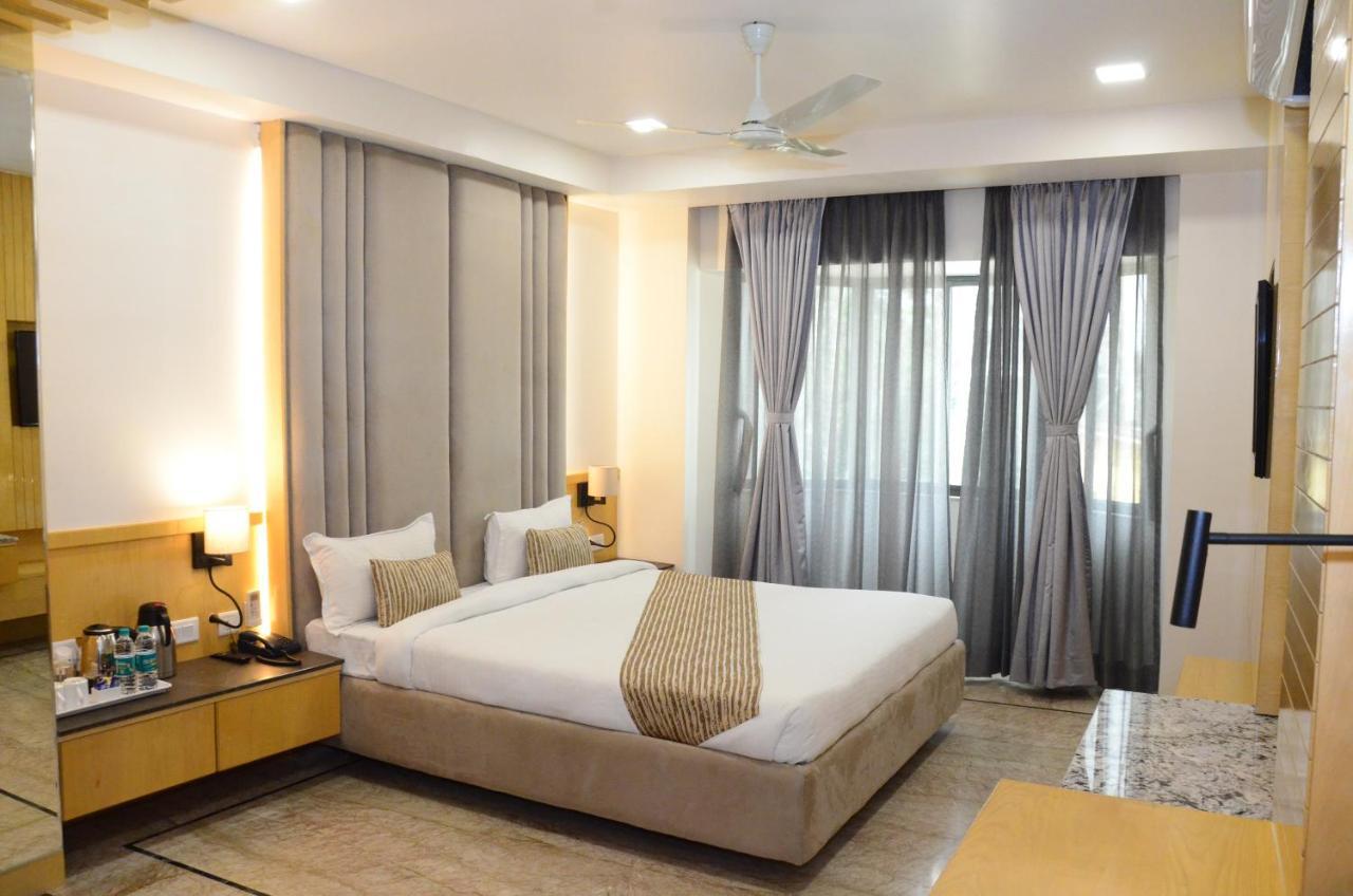 Crytsal Residency Hotel Ranchi Buitenkant foto