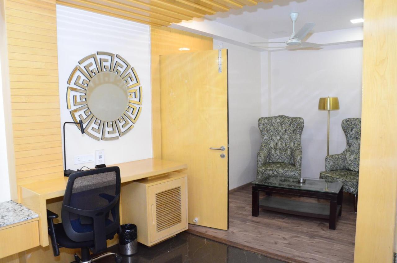 Crytsal Residency Hotel Ranchi Buitenkant foto