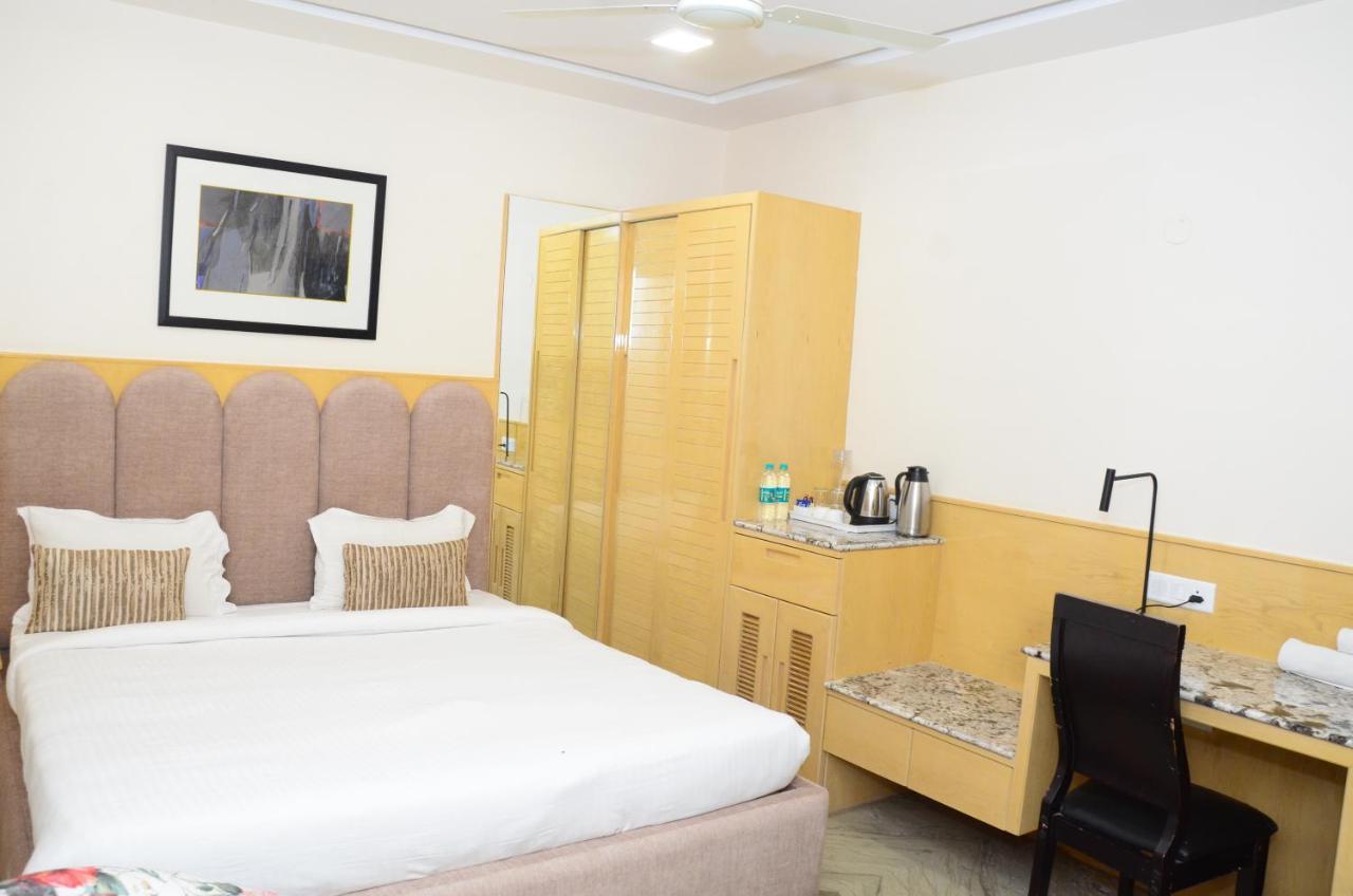Crytsal Residency Hotel Ranchi Buitenkant foto