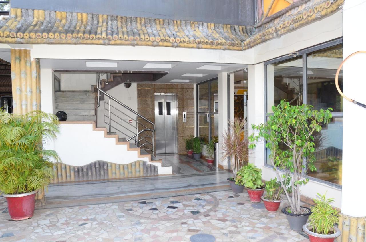 Crytsal Residency Hotel Ranchi Buitenkant foto