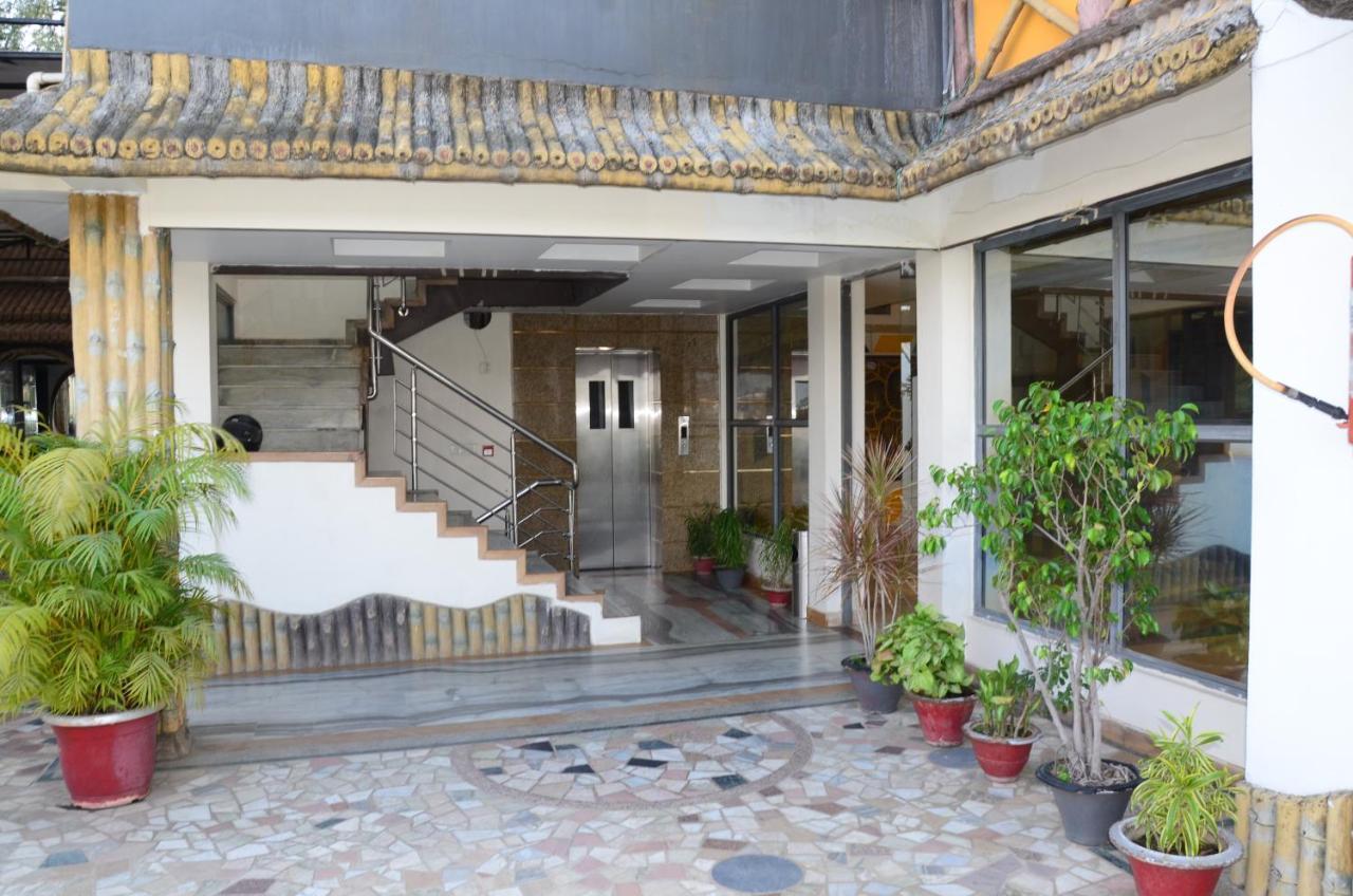 Crytsal Residency Hotel Ranchi Buitenkant foto