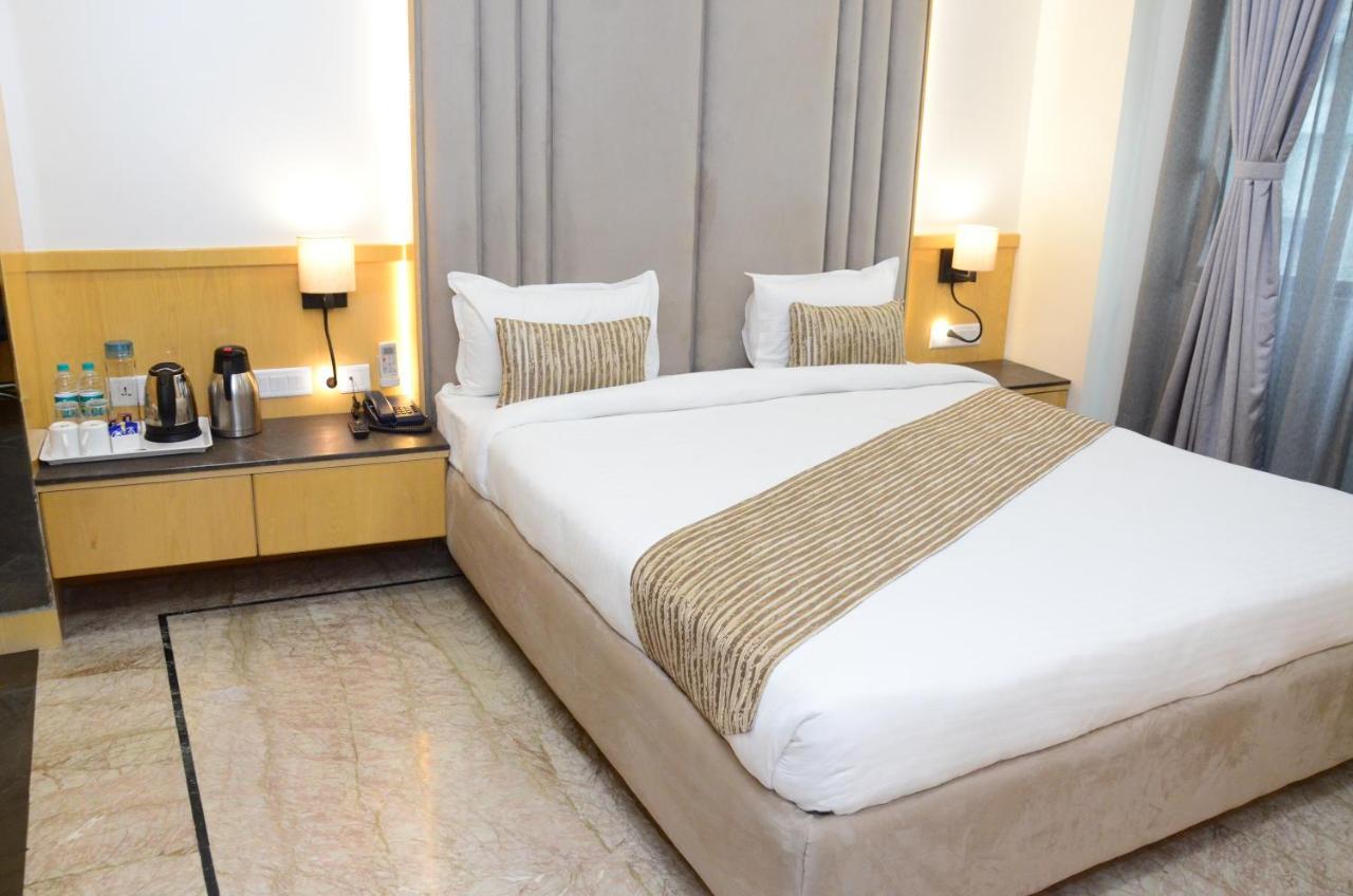 Crytsal Residency Hotel Ranchi Buitenkant foto