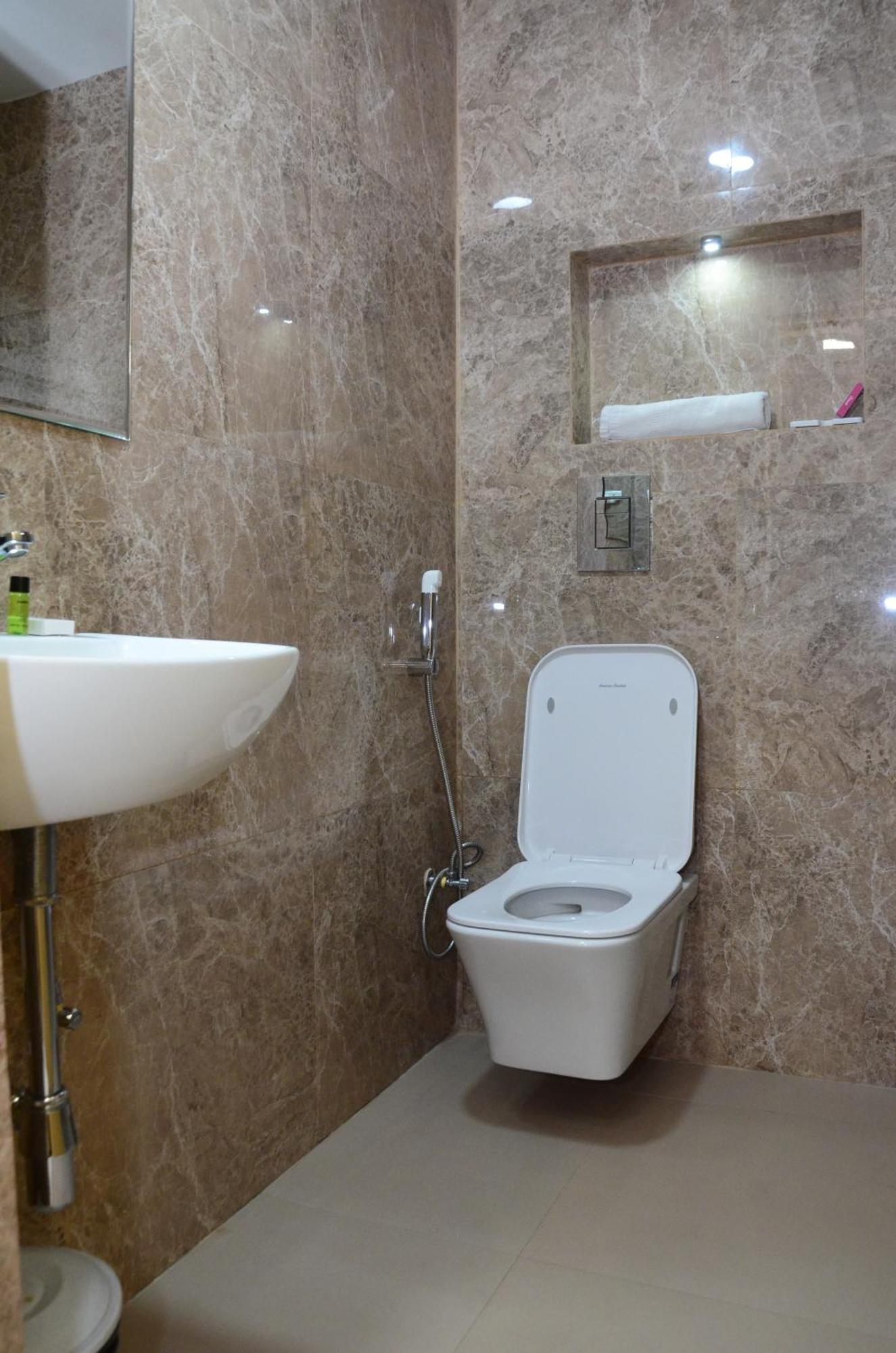 Crytsal Residency Hotel Ranchi Buitenkant foto
