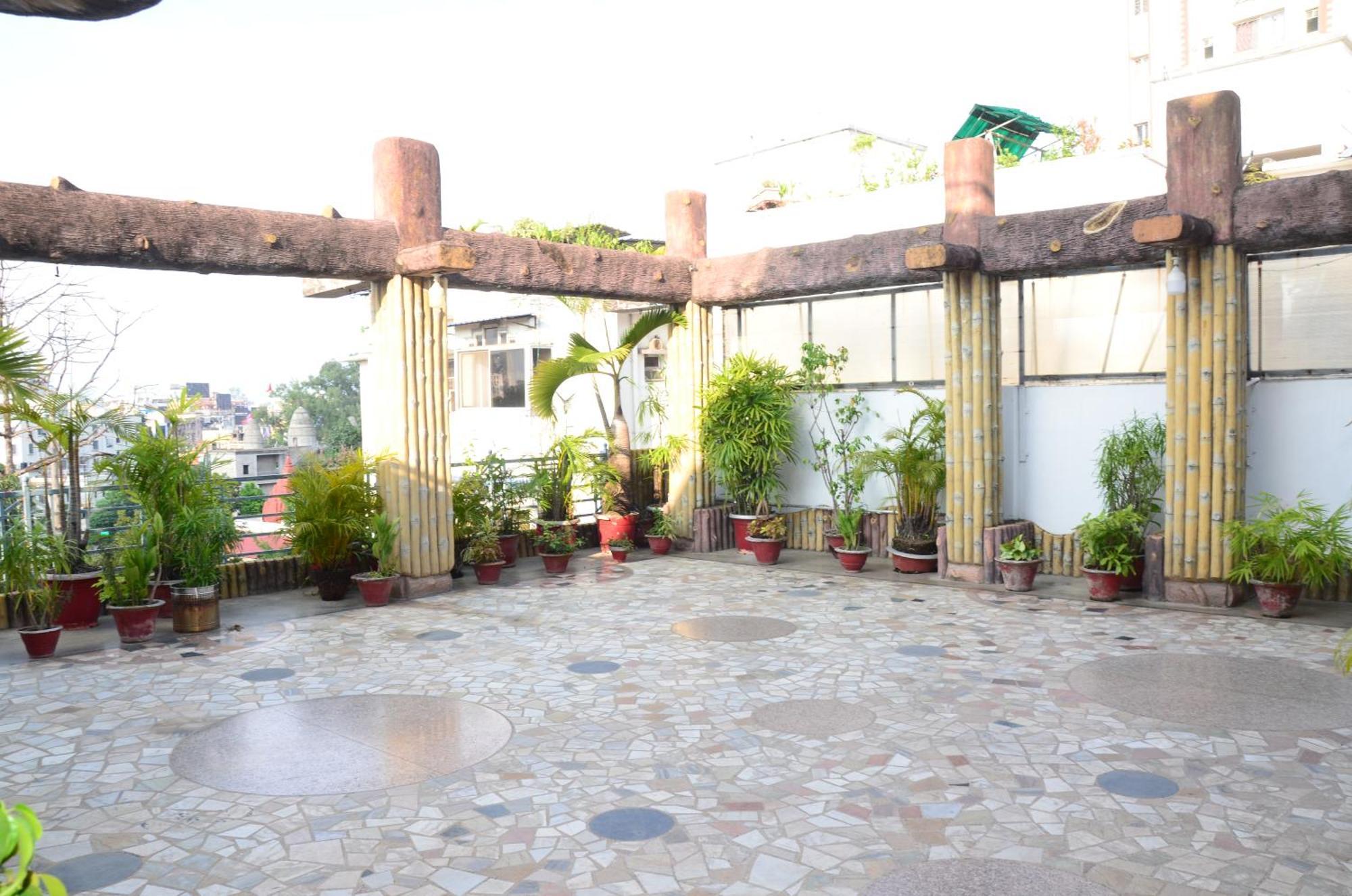 Crytsal Residency Hotel Ranchi Buitenkant foto