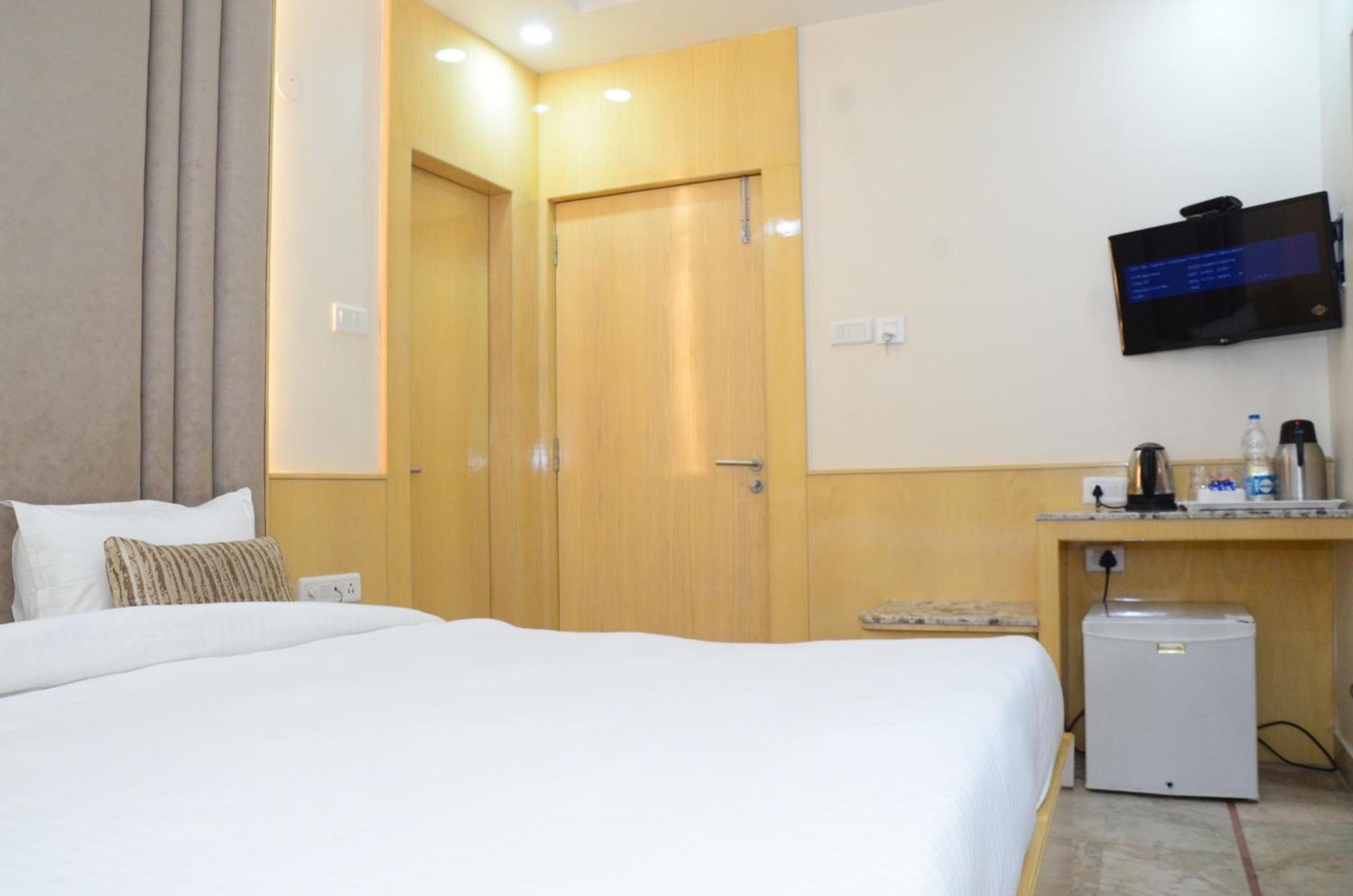 Crytsal Residency Hotel Ranchi Buitenkant foto