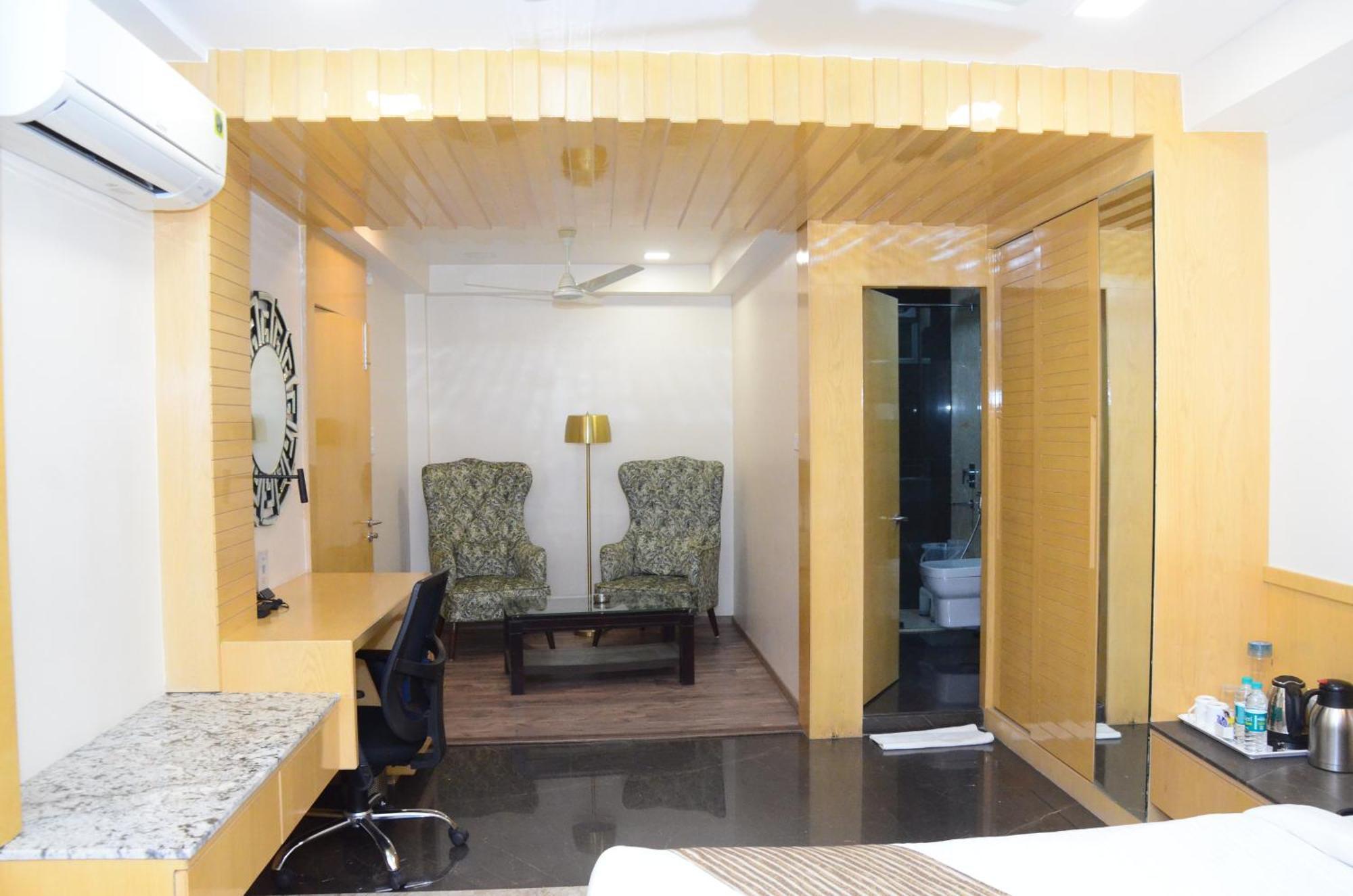 Crytsal Residency Hotel Ranchi Buitenkant foto