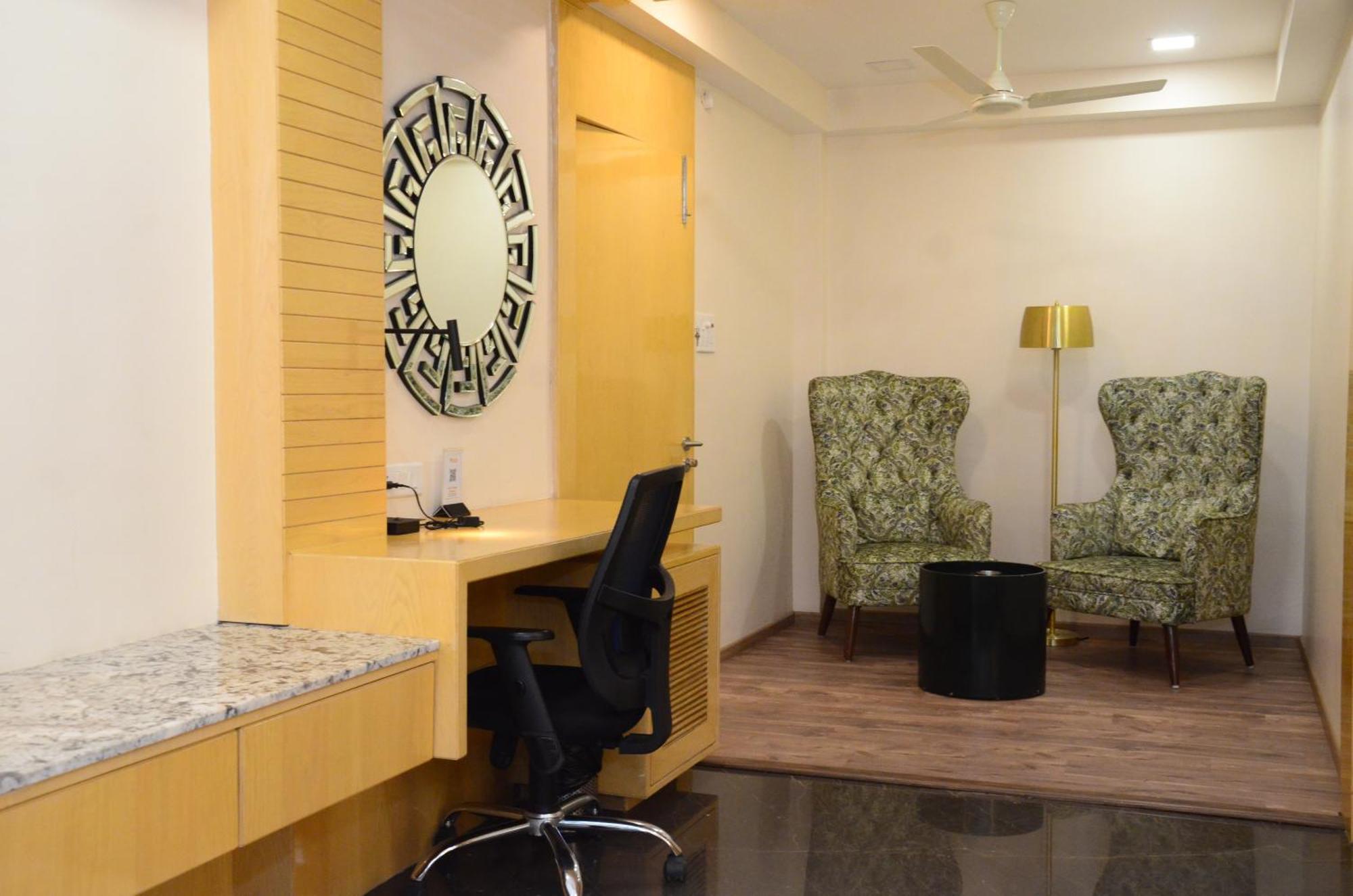 Crytsal Residency Hotel Ranchi Buitenkant foto