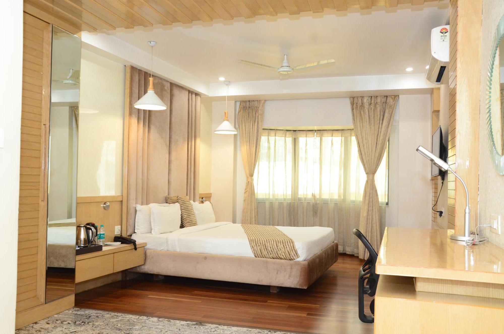 Crytsal Residency Hotel Ranchi Buitenkant foto