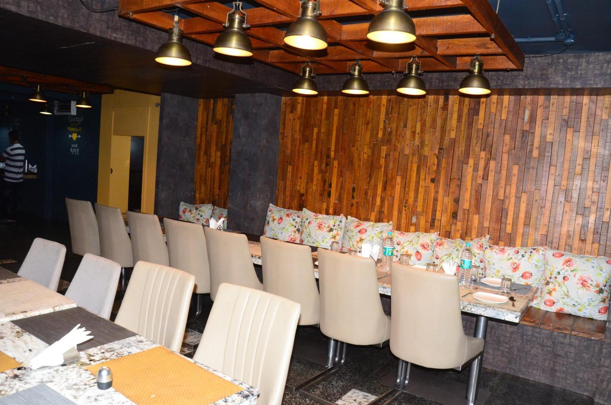 Crytsal Residency Hotel Ranchi Buitenkant foto