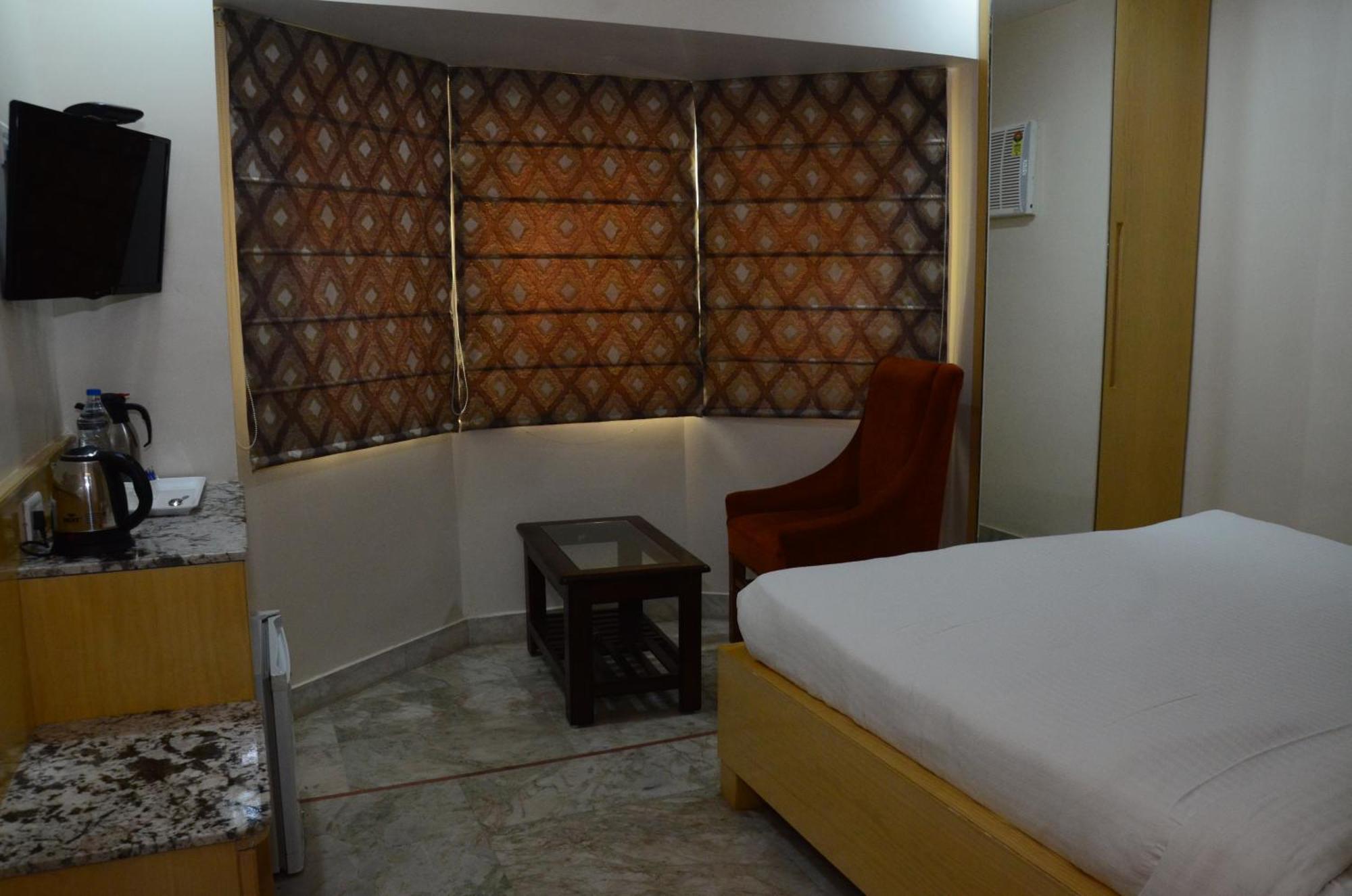 Crytsal Residency Hotel Ranchi Buitenkant foto
